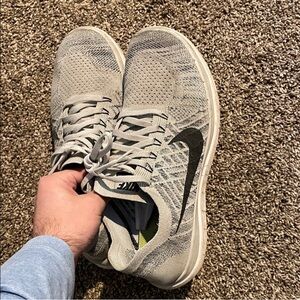 Nike Light Gray Free 4.0 Flyknit